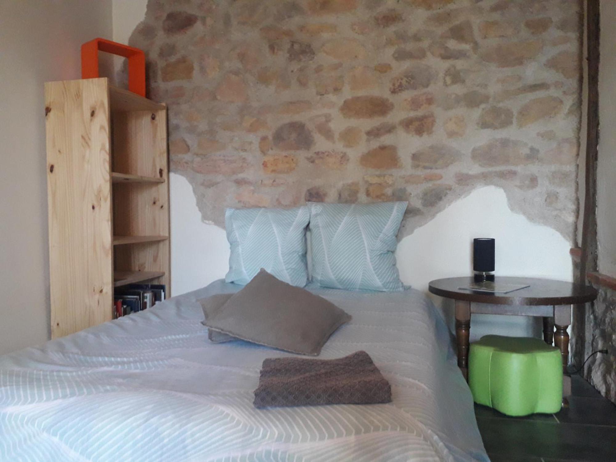 Chambre Double Vallon-en-Sully Екстериор снимка